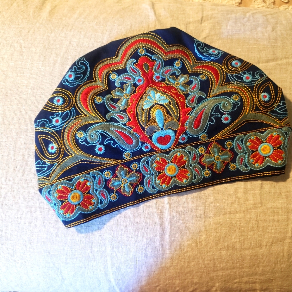 NWOT Bojo Embroidered Beanie/Hat Dark Blue